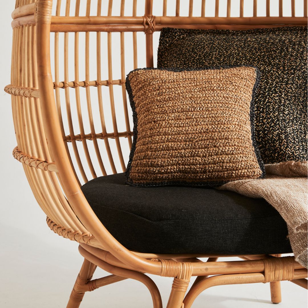 Egg Chair with Legs