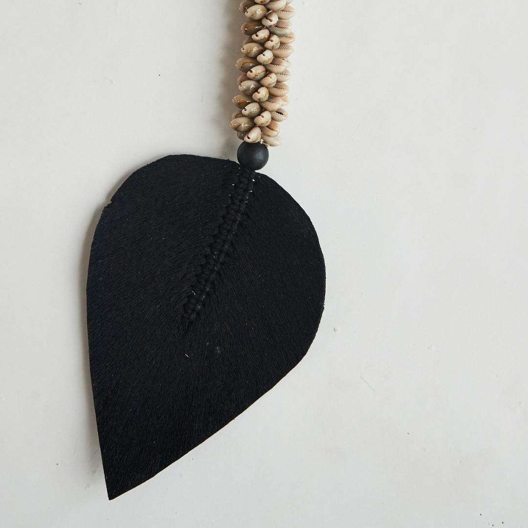 Shell Leaf Tassels
